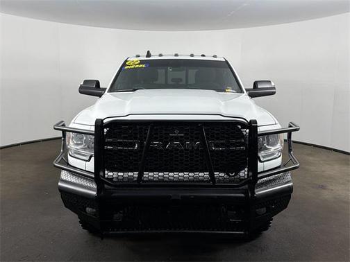 2022 RAM 3500 Big Horn Crew Cab 4x4 8' Box