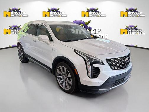Crystal White Tricoat 2022 Cadillac XT4 Premium Luxury