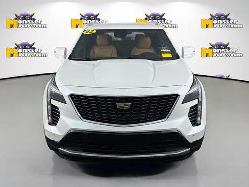 Crystal White Tricoat 2022 Cadillac XT4 Premium Luxury