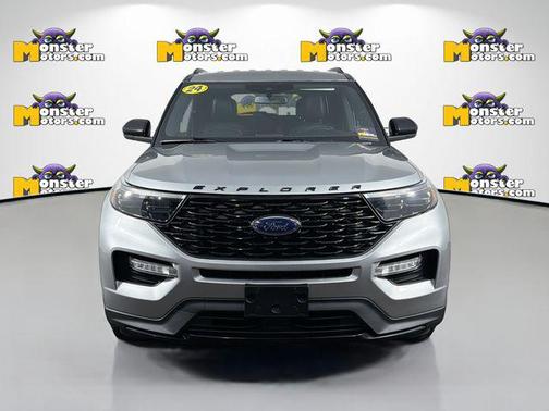 Carbonized Gray Metallic 2024 Ford Explorer ST-Line