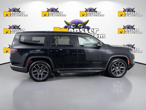 Diamond Black Crystal Pearlcoat 2022 Jeep Wagoneer Series II