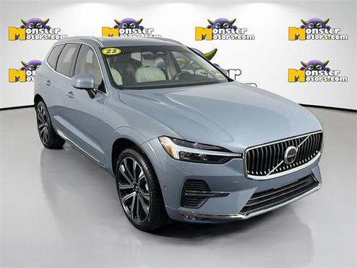 2023 Volvo XC60 B5 Ultimate Bright Theme