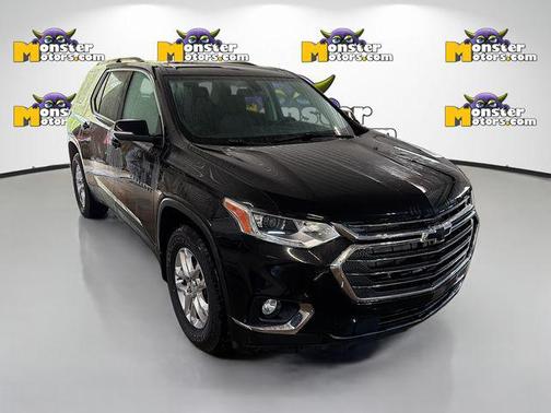 Black 2021 Chevrolet Traverse LT Cloth