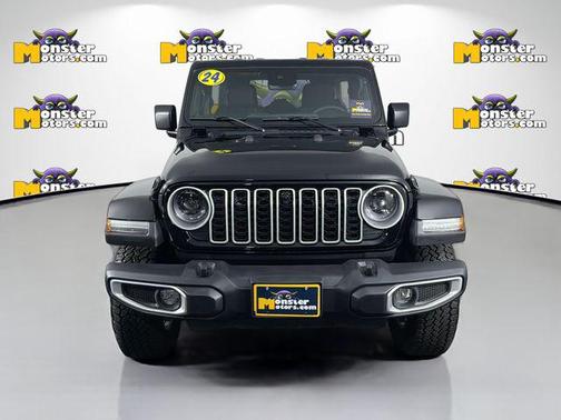 Black Clearcoat 2024 Jeep Wrangler 4-Door Sahara