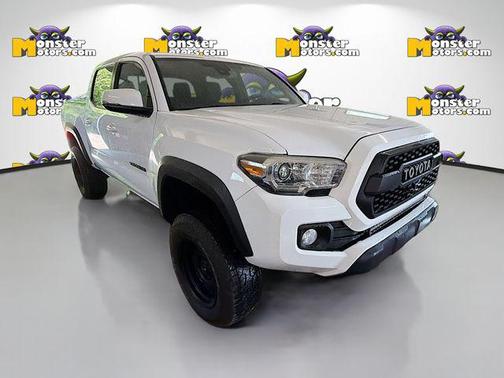 Super White 2018 Toyota Tacoma V6