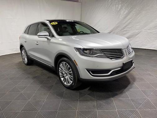 Photo 3 of 48 of 2018 Lincoln MKX Reserve