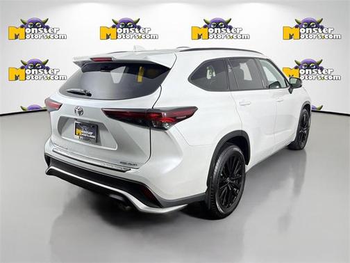2024 Toyota Highlander XSE