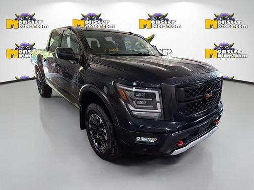Super Black 2021 Nissan Titan