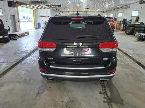2017 Jeep Grand Cherokee Summit