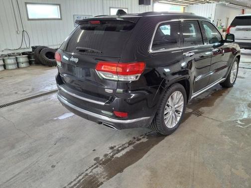 2017 Jeep Grand Cherokee Summit