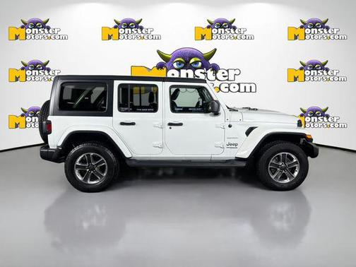 Bright White Clearcoat 2021 Jeep Wrangler Unlimited Sahara