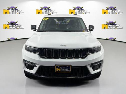 Bright White Clearcoat 2023 Jeep Grand Cherokee Limited