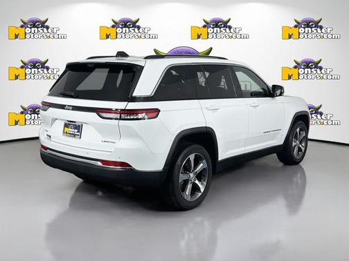 Bright White Clearcoat 2023 Jeep Grand Cherokee Limited