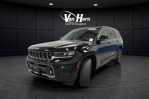 Diamond Black Crystal Pearlcoat 2021 Jeep Grand Cherokee L Overland