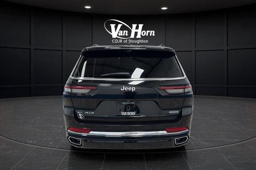 Diamond Black Crystal Pearlcoat 2021 Jeep Grand Cherokee L Overland