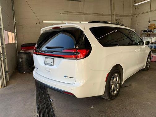 2021 Chrysler Pacifica Hybrid Limited
