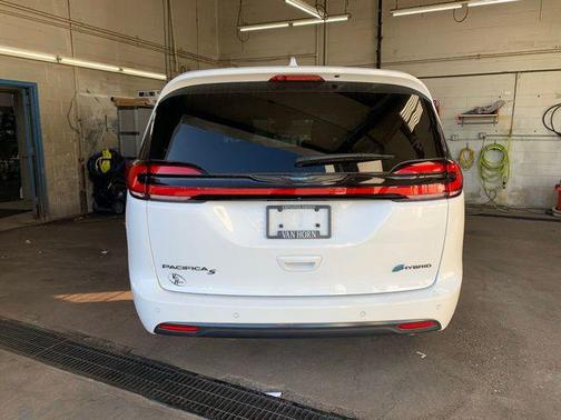 2021 Chrysler Pacifica Hybrid Limited