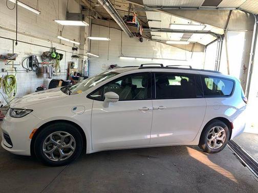 2021 Chrysler Pacifica Hybrid Limited