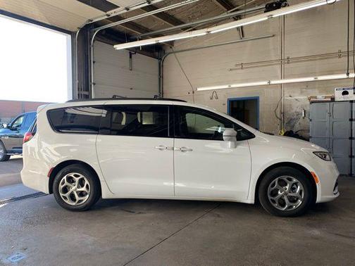 2021 Chrysler Pacifica Hybrid Limited