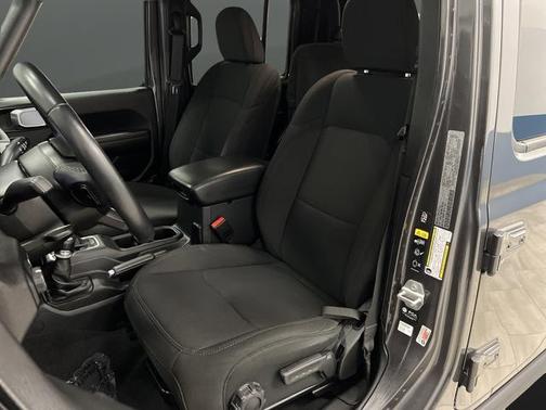 2022 Jeep Gladiator Willys 4x4