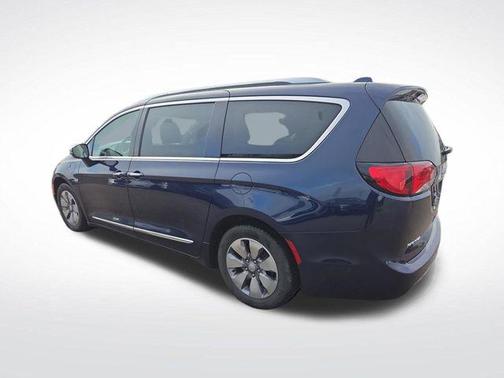 2018 Chrysler Pacifica Hybrid Limited