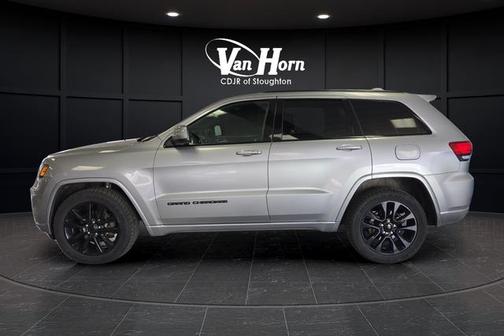 Billet Silver Metallic Clearcoat 2017 Jeep Grand Cherokee Altitude