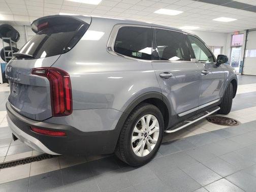 2022 Kia Telluride LX