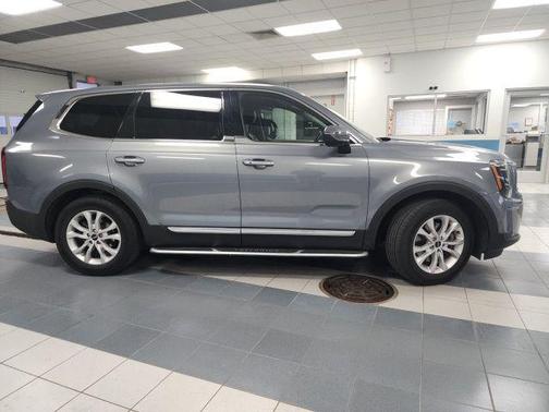 2022 Kia Telluride LX