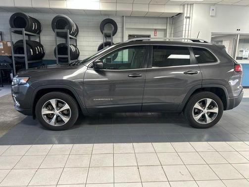 Granite Crystal Metallic Clearcoat 2019 Jeep Cherokee Limited
