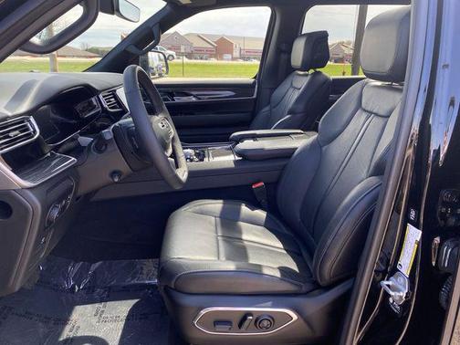2022 Jeep Wagoneer Series III 4x4