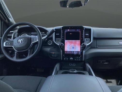 2025 RAM 2500 Big Horn Crew Cab 4x4 6'4' Box