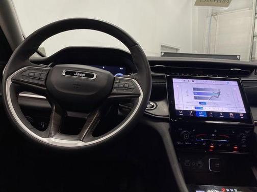 2023 Jeep Grand Cherokee Limited X