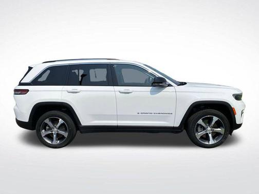 2022 Jeep Grand Cherokee 4xe Base