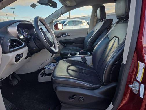 2018 Chrysler Pacifica Hybrid Limited