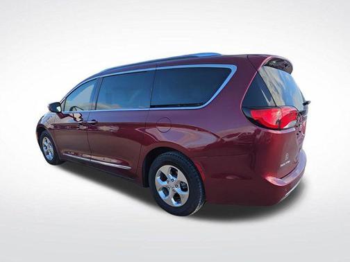 2018 Chrysler Pacifica Hybrid Limited