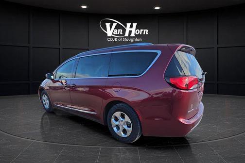 2018 Chrysler Pacifica Hybrid Limited