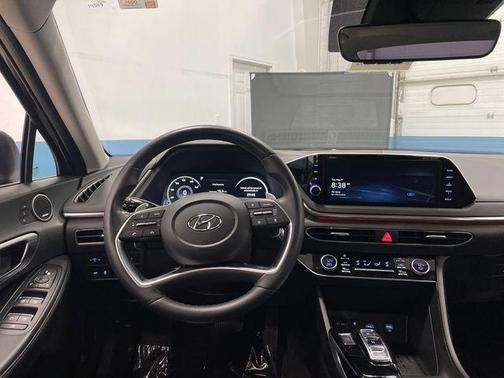 2022 Hyundai SONATA Limited