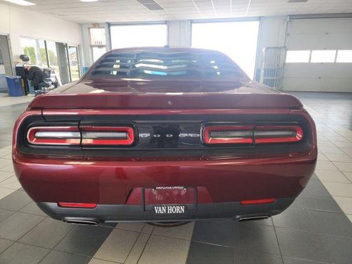 Octane Red Pearlcoat 2019 Dodge Challenger SXT