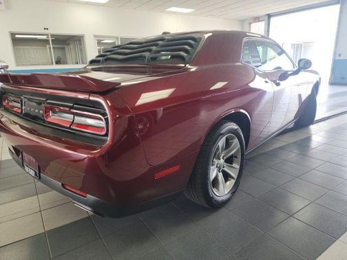 Octane Red Pearlcoat 2019 Dodge Challenger SXT