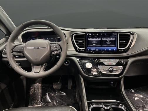 2023 Chrysler Pacifica Hybrid Limited