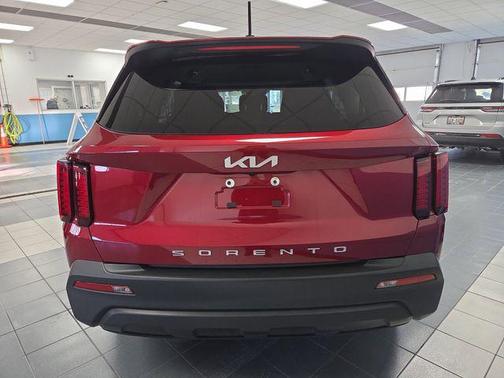 2022 Kia Sorento LX