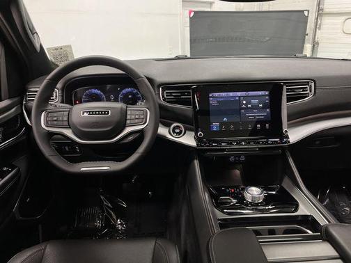 2024 Jeep Wagoneer Series II Carbide 4x4