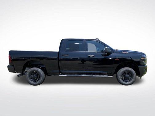 2025 RAM 2500 Tradesman Crew Cab 4x4 6'4' Box