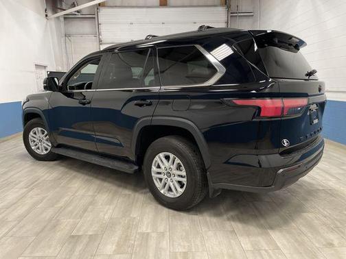 2024 Toyota Sequoia SR5