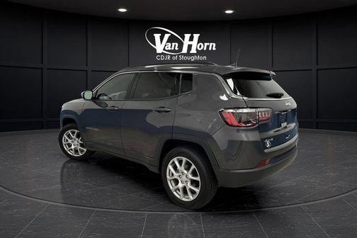 2024 Jeep Compass Latitude Lux