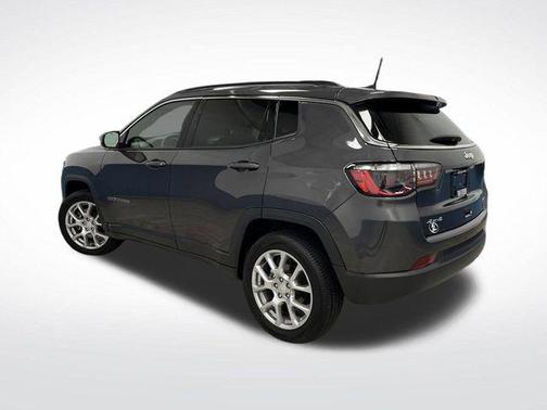 2024 Jeep Compass Latitude Lux