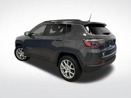 2024 Jeep Compass Latitude Lux