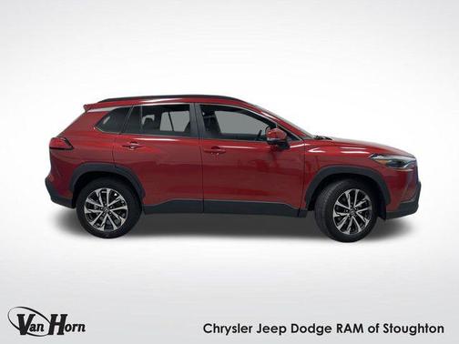 2022 Toyota Corolla Cross XLE