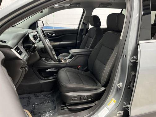 2023 GMC Acadia AWD SLE