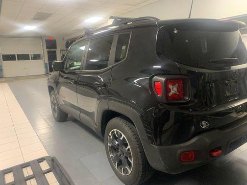 2023 Jeep Renegade Trailhawk